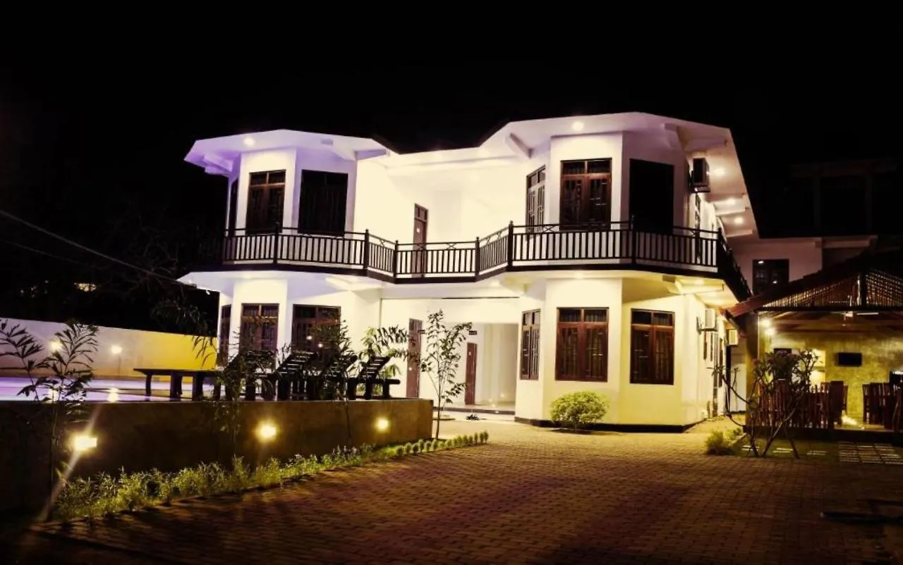 Mamma Raji Hotel - Freedom Paradise 尼甘布